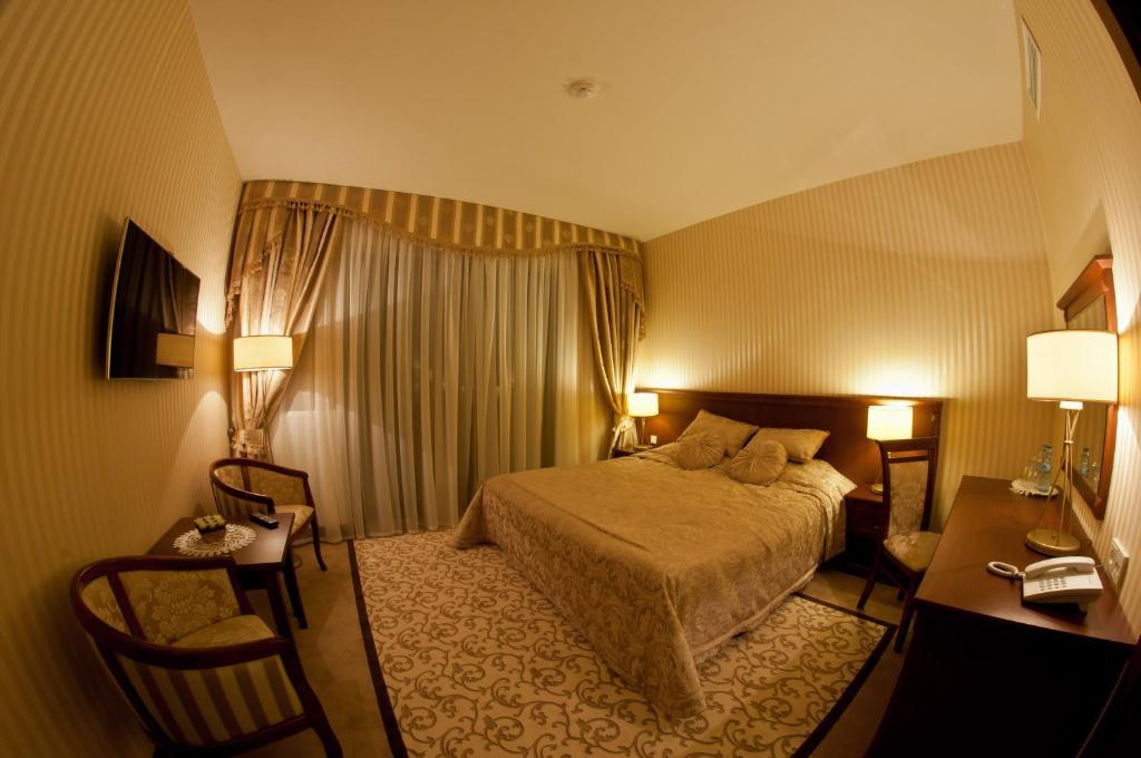 Hotel Dwór Kresowy Radymno Habitación foto
