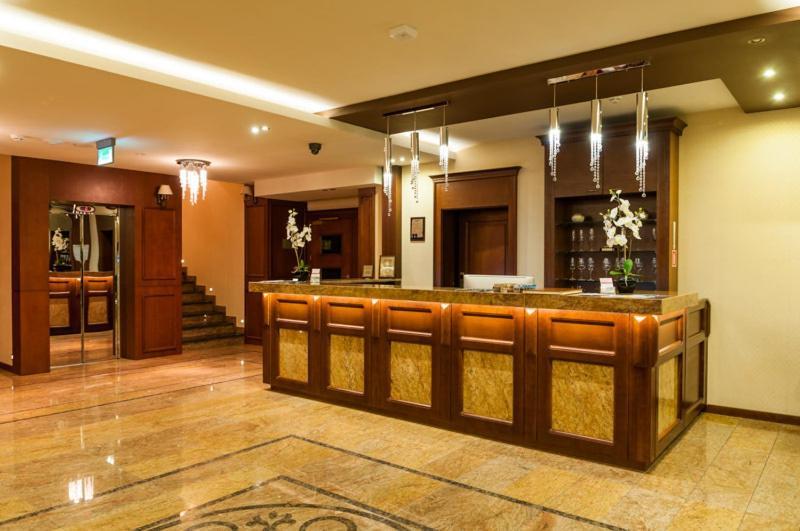 Hotel Dwór Kresowy Radymno Exterior foto